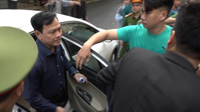 Chối  bỏ hành vi, ông Nguyễn Hữu Linh vẫn bị phạt 18 tháng tù giam - Ảnh 1.