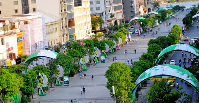 TP HCM cấm xe vào đường Nguyễn Huệ tối 30-8 - Ảnh 1.