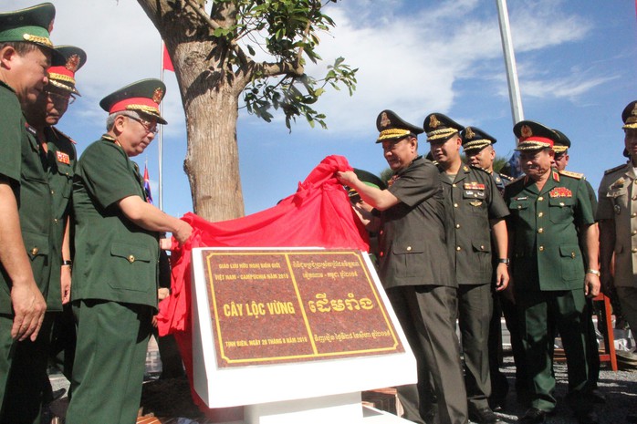 Trang trọng Lễ chào cột mốc chủ quyền biên giới Việt Nam - Campuchia - Ảnh 8.