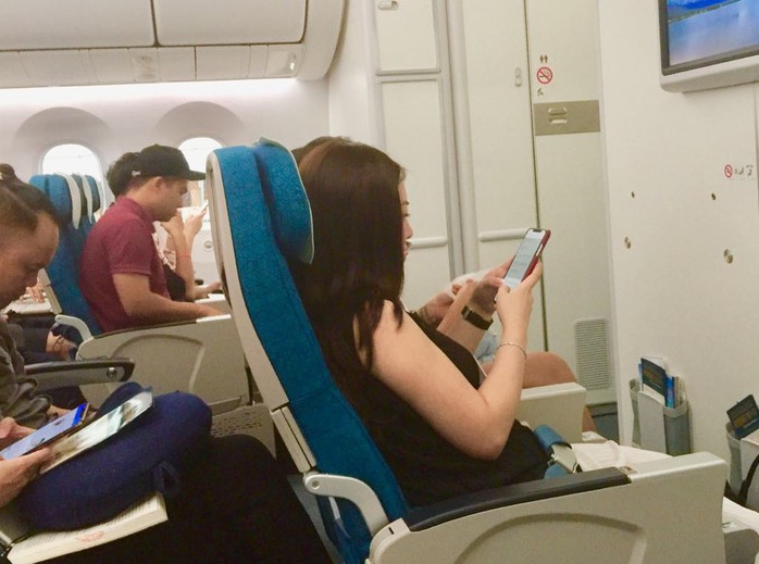 Việt Nam sắp có wifi trên máy bay - Ảnh 1.