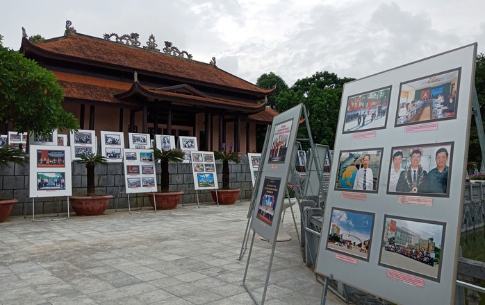 Thanh Hóa giới thiệu gần 2.000 hình ảnh, tư liệu quý về Bác Hồ - Ảnh 4.