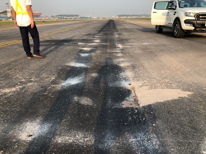 Sẽ đóng cửa một đường lăn tại sân bay Nội Bài - Ảnh 3.