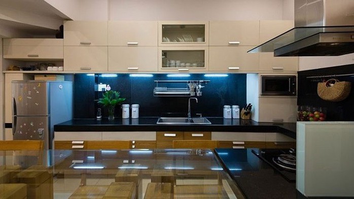 Nhà ống 4 tầng, mặt tiền hẹp vẫn đẹp long lanh - Ảnh 5. Nhà ống 4 tầng, mặt tiền hẹp vẫn đẹp long lanh - Ảnh 5.