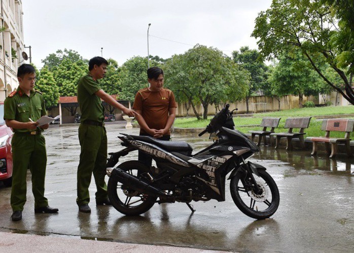 Bắt đôi nam nữ gây ra hàng loạt vụ cướp giật tài sản - Ảnh 1.