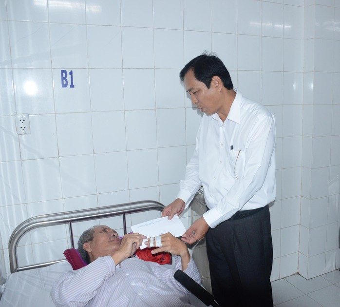Diễn biến mới vụ lửa bao trùm căn nhà, nhiều người nhảy từ tầng 3 xuống đất - Ảnh 1. Diễn biến mới vụ lửa bao trùm căn nhà, nhiều người nhảy từ tầng 3 xuống đất - Ảnh 1.