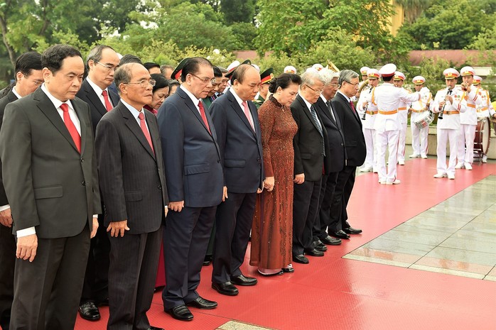 Tổng Bí thư, Chủ tịch nước có bài phát biểu cảm động tại Lễ Quốc gia 50 năm thực hiện Di chúc Bác Hồ - Ảnh 3.