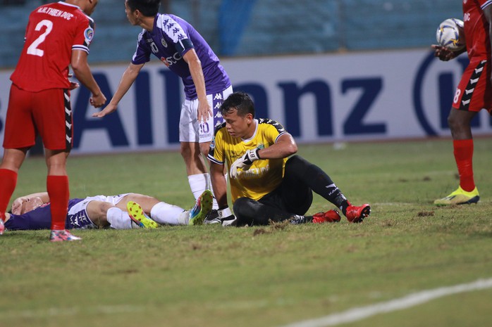 Người hâm mộ khuyên Tấn Trường nên giải nghệ sau sai lầm ở AFC Cup 2019 - Ảnh 2.