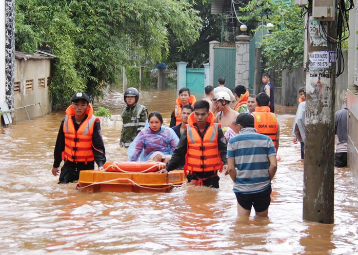 Đắk Lắk: Mưa lớn gây ngập hàng ngàn nhà dân, 1 người tử vong - Ảnh 3.