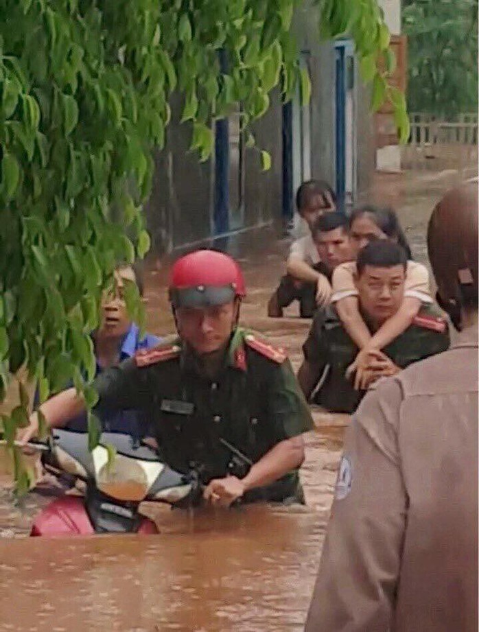 Đắk Lắk: Mưa lớn gây ngập hàng ngàn nhà dân, 1 người tử vong - Ảnh 6.