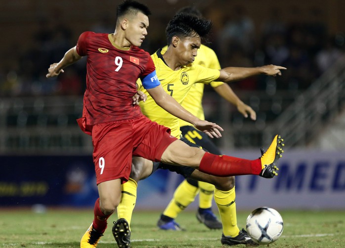 U18 Việt Nam gặp khó trước U18 Úc - Ảnh 1.