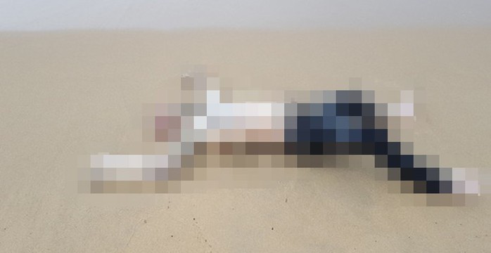 Hốt hoảng phát hiện thi thể người đàn ông ngoại quốc ven biển Phú Quốc - Ảnh 1.