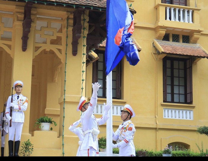 Lễ Thượng cờ ASEAN tại Hà Nội - Ảnh 3.