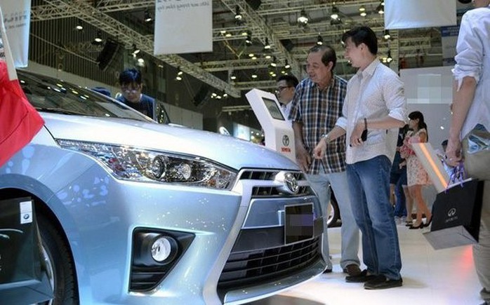 Ôtô nhập ào vào như “cá gặp nước”, xe nội lo hết đường - Ảnh 1. Ôtô nhập ào vào như “cá gặp nước”, xe nội lo hết đường - Ảnh 1.