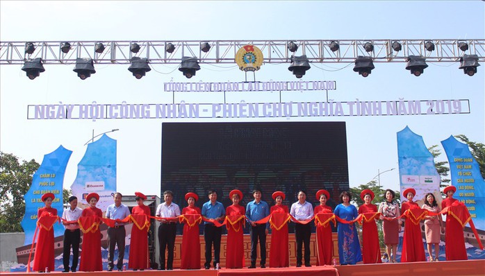 Khai mạc  Ngày hội công nhân – Phiên chợ nghĩa tình năm 2019 tại Hải Phòng - Ảnh 1.