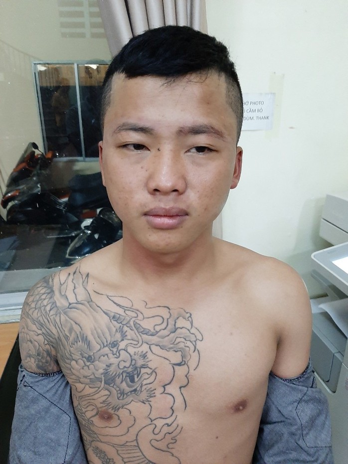 Băng nhóm ra tay khi quý ông đang mây mưa - Ảnh 2. Băng nhóm ra tay khi quý ông đang mây mưa - Ảnh 2.