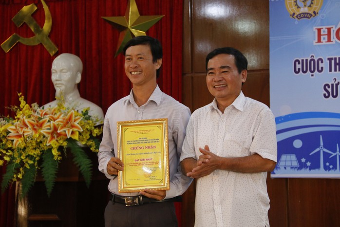 Quảng Nam: Trao thưởng cuộc thi về tiết kiệm điện - Ảnh 3.