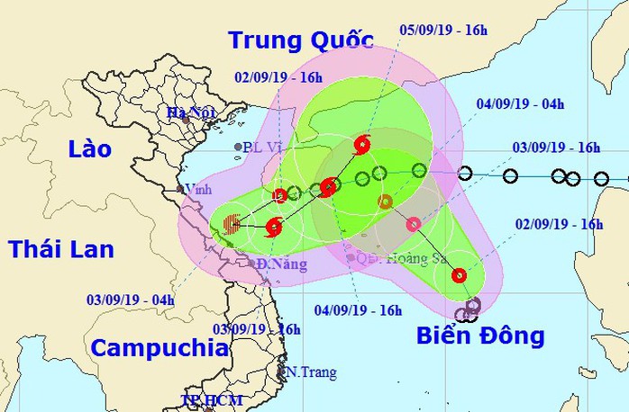 Hướng di chuyển hút nhau của 2 áp thấp nhiệt đới trên Biển Đông - Ảnh 1.