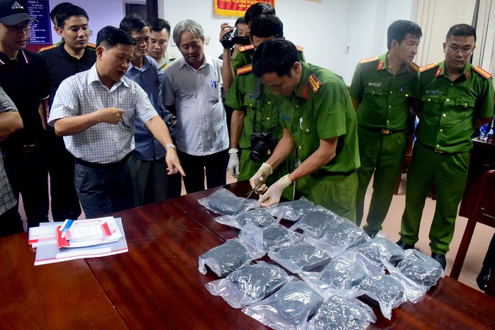 Mang 30.000 viên ma túy khi đi tàu hỏa ra Hà Nội thì bị bắt - Ảnh 3.