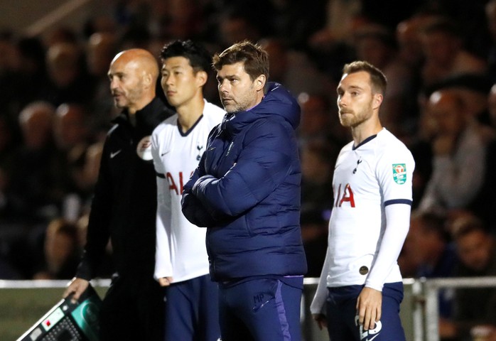 Đội bóng Hạng tư gây sốc ở League Cup, loại Tottenham trên chấm luân lưu - Ảnh 4.