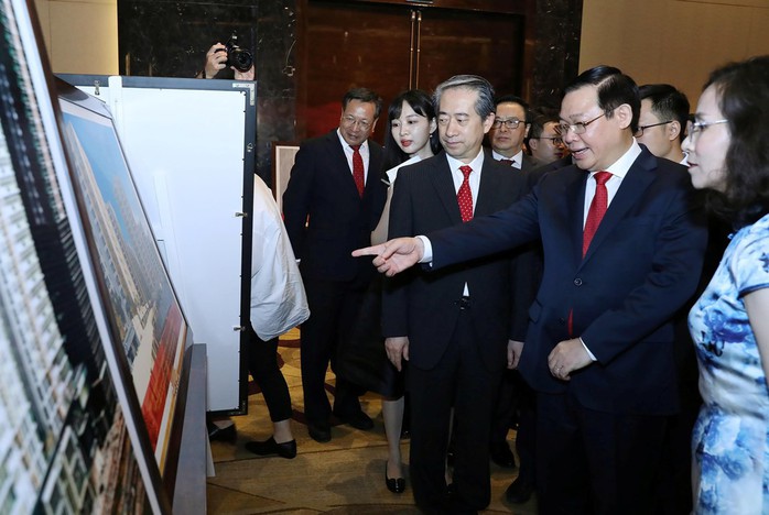 Phó Thủ tướng Vương Đình Huệ dự kỷ niệm quốc khánh Trung Quốc - Ảnh 5.
