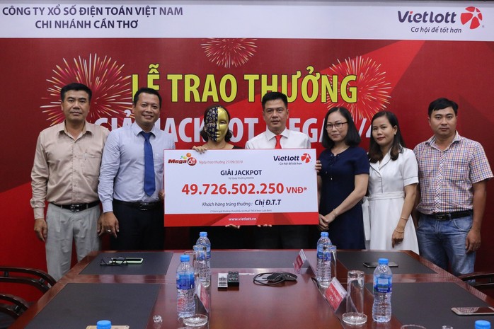 Sự trùng hợp bất ngờ của 2 người trúng Vietlott - Ảnh 1.