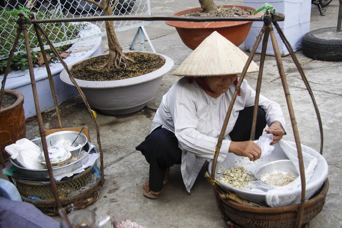 Vĩnh Long: Vận động người bán hàng rong vào nghiệp đoàn - Ảnh 1.