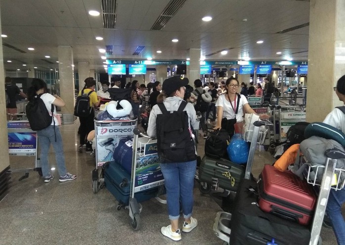 Sân bay Tân Sơn Nhất ngừng phát thanh từ 1-10, hành khách cần làm gì? - Ảnh 1.