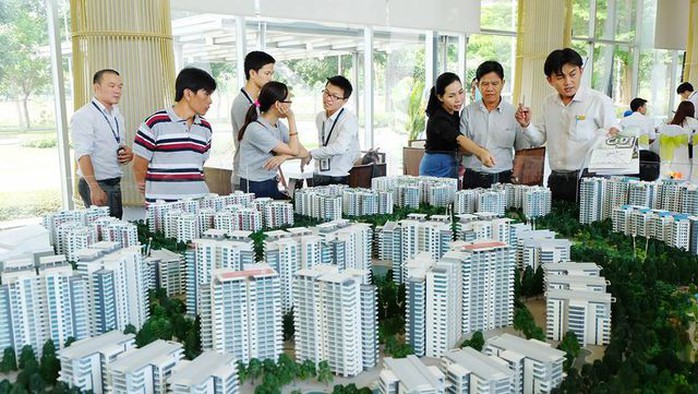 Năm 2019-2020: Vì sao người nghèo khó có nhà ở? - Ảnh 2. Năm 2019-2020: Vì sao người nghèo khó có nhà ở? - Ảnh 2.