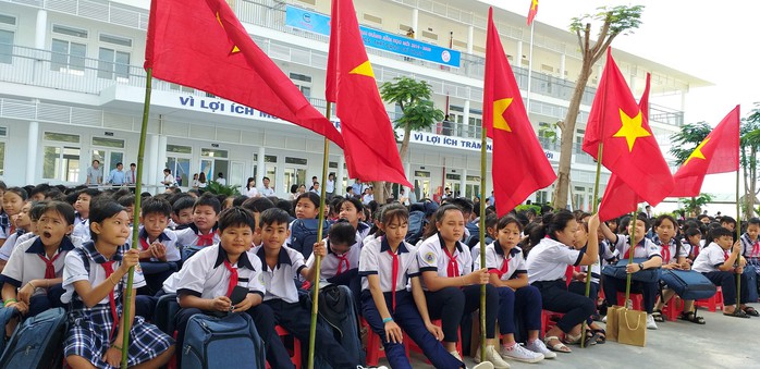 Trungnam Group bàn giao ngôi trường 45 tỉ đồng cho Ninh Thuận trong ngày khai giảng - Ảnh 1.
