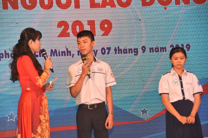 Chương trình “Học bổng Báo Người Lao Động”: Sẻ chia ấm áp - Ảnh 6.