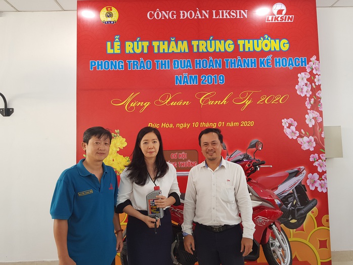 Liksin thưởng vàng cho lao động xuất sắc - Ảnh 2.