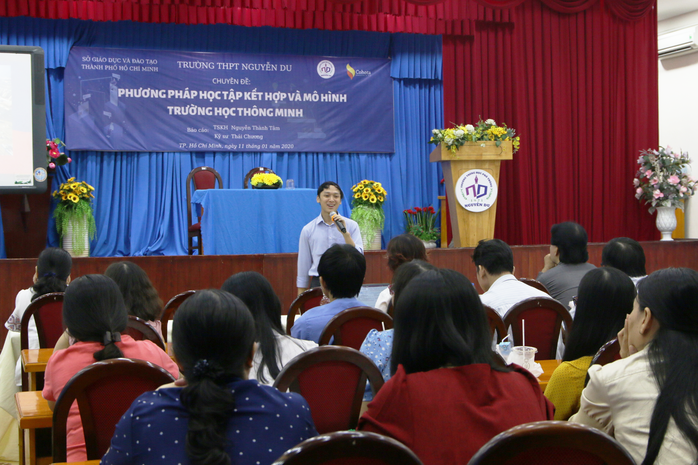 Bỏ khung chương trình trong trường học thông minh - Ảnh 1. Bỏ khung chương trình trong trường học thông minh - Ảnh 1.