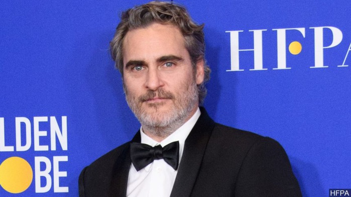 Joker Joaquin Phoenix bị cảnh sát bắt giữ - Ảnh 3.