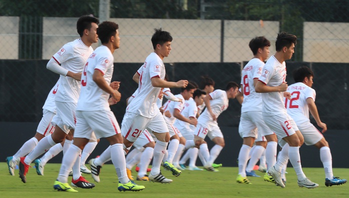 U23 Việt Nam - Triều Tiên: Đổi tiền vệ trung tâm, đẩy Quang Hải trở lại cánh - Ảnh 2.