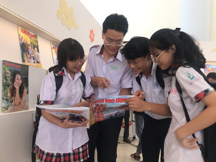 TP HCM khai mạc triển lãm Báo Đầu Xuân Canh Tý 2020 - Ảnh 1.