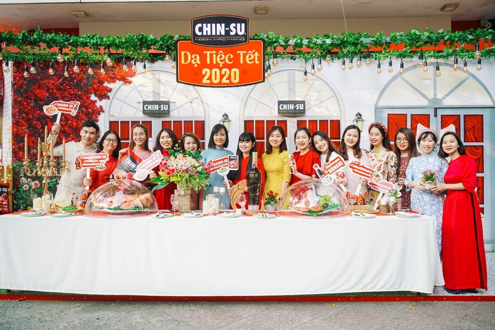 Hot girl Mắt Biếc check-in với các siêu phẩm khổng lồ tại Góc Phố Xuân 2020 - Ảnh 5. Hot girl Mắt Biếc check-in với các siêu phẩm khổng lồ tại Góc Phố Xuân 2020 - Ảnh 5.