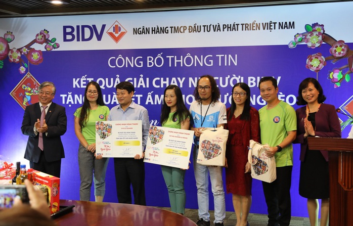 Công đoàn BIDV phát động phong trào quyên góp quà Tết tặng đồng bào nghèo - Ảnh 3.