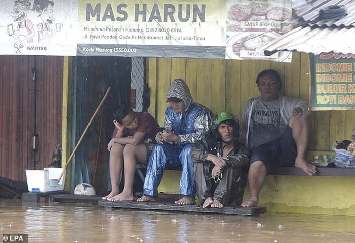 Jakarta: Mưa không bình thường một đêm, 16 người chết - Ảnh 7.