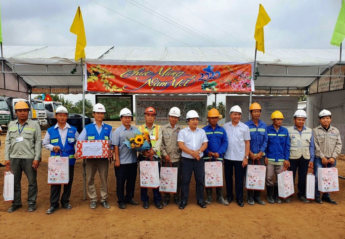 Chuyện có thật trên công trường cao tốc Trung Lương- Mỹ Thuận - Ảnh 2.