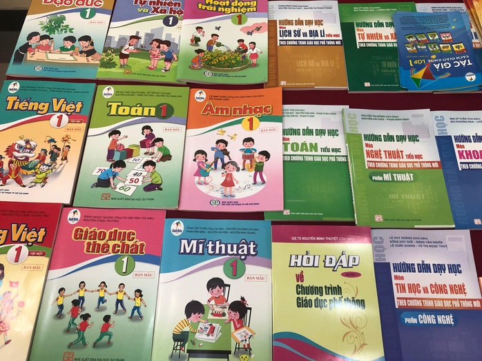 Bộ GD-ĐT công bố 6 sách giáo khoa tiếng Anh lớp 1 - Ảnh 1.