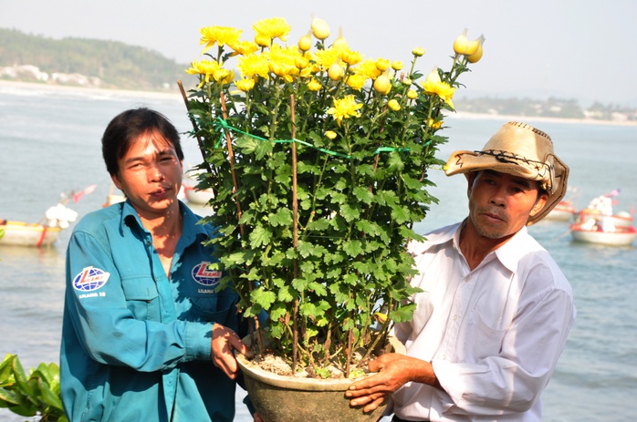 Chở Tết ra quê hương hùng binh - Ảnh 4.