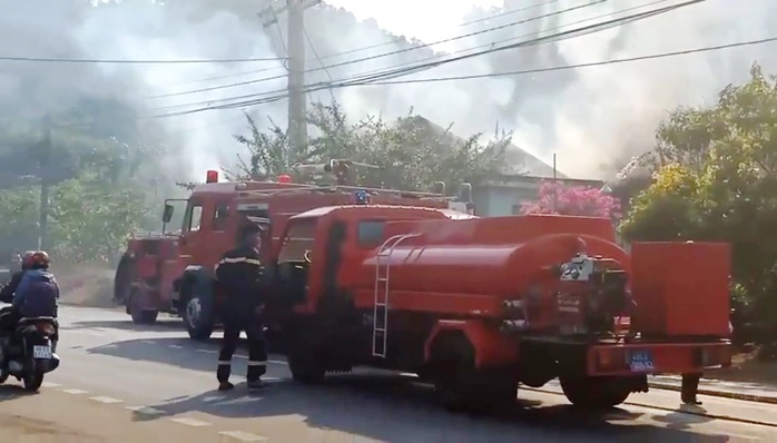 Cháy lớn tại Cơ sở Bảo trợ xã hội Madagui Đạ Huoai - Lâm Đồng - Ảnh 2.