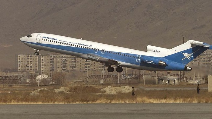 Máy bay chở khách Boeing rơi ở Afghanistan - Ảnh 1.