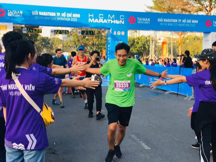Phạm Thị Hồng Lệ vô địch marathon TP HCM 2020  - Ảnh 3.