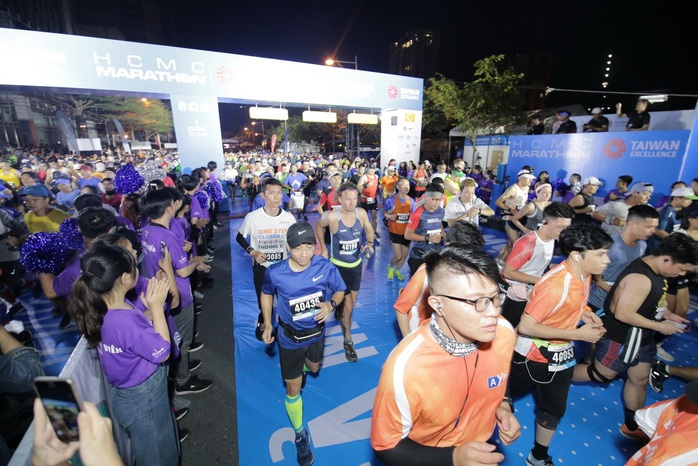 Phạm Thị Hồng Lệ vô địch marathon TP HCM 2020  - Ảnh 2.