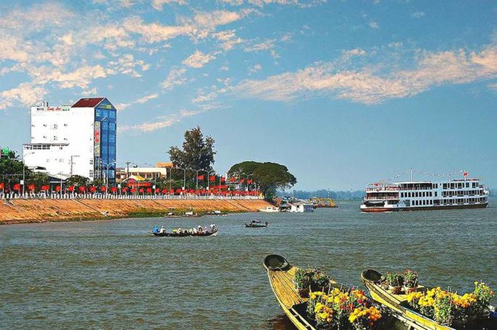 Kêu gọi đầu tư xây cầu vượt sông Tiền 2.500 tỷ ở Tân Châu - Ảnh 1. Kêu gọi đầu tư xây cầu vượt sông Tiền 2.500 tỷ ở Tân Châu - Ảnh 1.