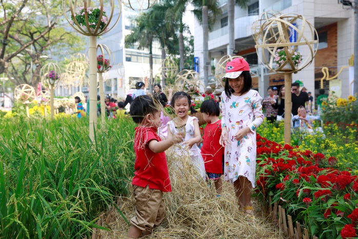 Hội hoa Xuân Phú Mỹ Hưng Tết Canh Tý 2020: Rước Lộc Đồng Hoa - Ảnh 6. Hội hoa Xuân Phú Mỹ Hưng Tết Canh Tý 2020: Rước Lộc Đồng Hoa - Ảnh 6.