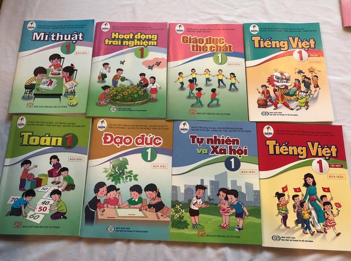 Bộ trưởng GD-ĐT yêu cầu Hội đồng thẩm định rà soát SGK Tiếng Việt lớp 1 - Ảnh 1.