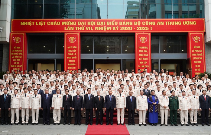 Thủ tướng Nguyễn Xuân Phúc dự, chỉ đạo Đại hội Đảng bộ Công an Trung ương - Ảnh 2.