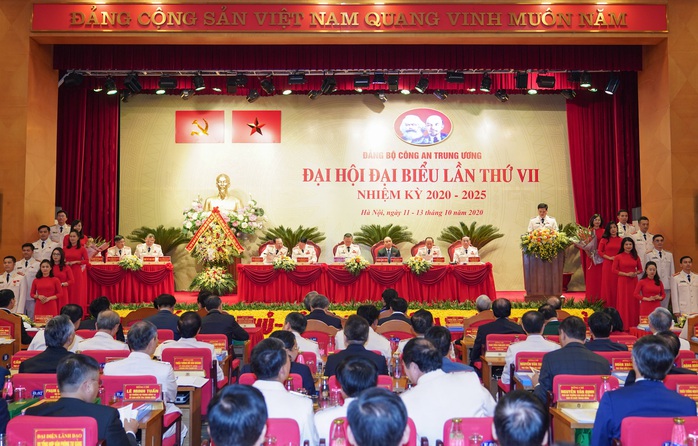 Thủ tướng Nguyễn Xuân Phúc dự, chỉ đạo Đại hội Đảng bộ Công an Trung ương - Ảnh 1.